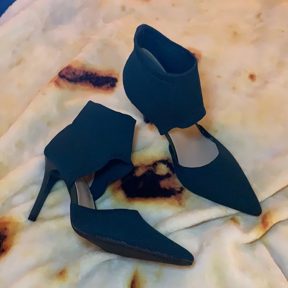 cuccoo Shoes - Knit teal heels